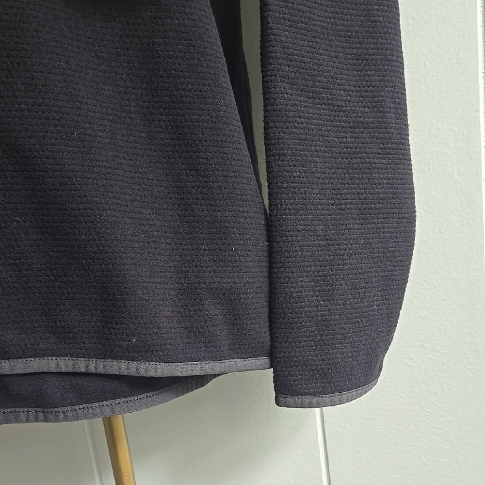 Lands' End Men's Dark Long Sleeve Henley - Picture 7 of 7